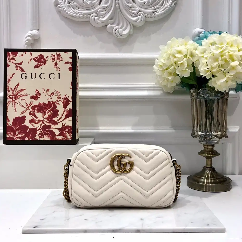 Hyperpeter shoulder Gucci Marmont GG bag matelassé small 0530